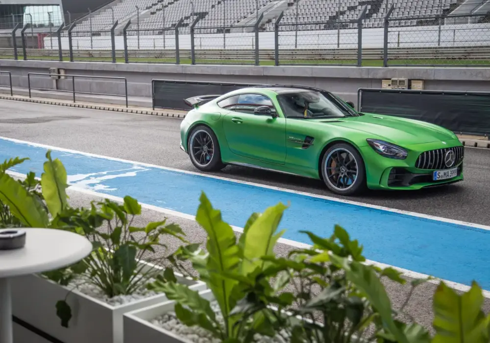 AMG GT R - Czy król toru wciąż robi wrażenie? Sprawdź!