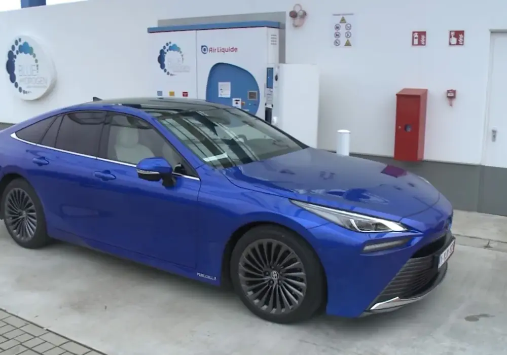 Toyota Mirai - Cena, koszty i czy warto? Sprawdź, zanim kupisz!