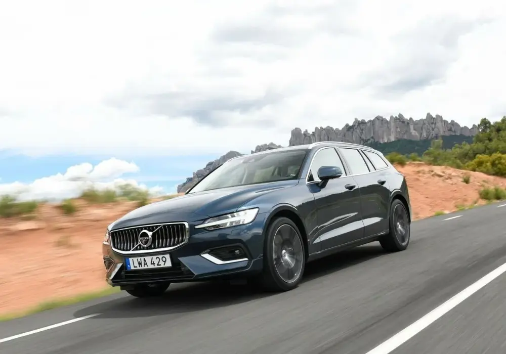 Volvo V60 - Czy to kombi premium dla Ciebie? Opinie i wady