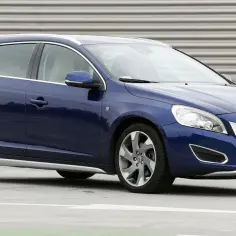 Volvo V60 jaki silnik wybrać? Porównanie opcji i osiągi