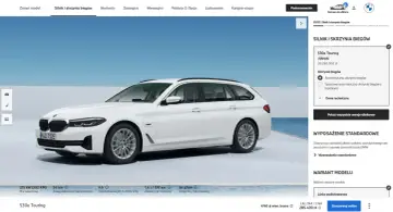Białe BMW 530e Touring, hybryda, z automatyczną skrzynią biegów. Eleganckie i dynamiczne auto.