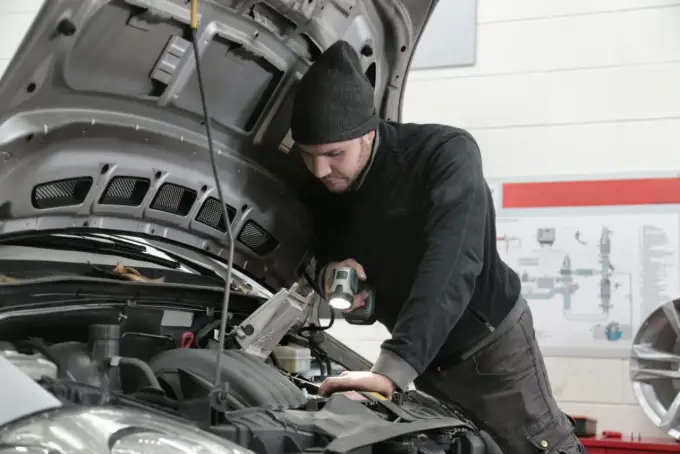 Błąd P0380 w Renault - przyczyny, diagnostyka i koszty
