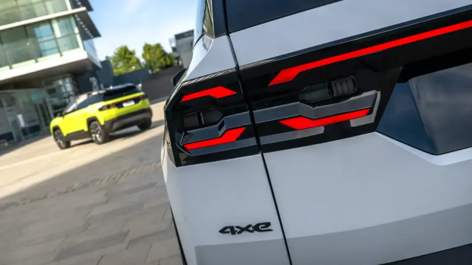 Nowy Jeep Compass - napędy, zasięg, ceny i możliwości 4x4